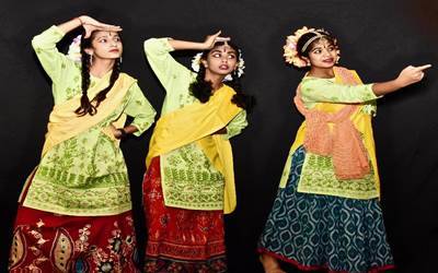 Dance of India photo20171209122829_l